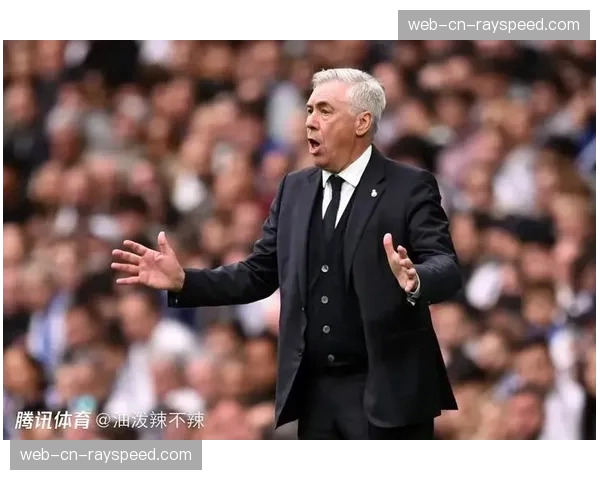 直播画面显示，皇马在一次成功的纵深反击进球后，助理教练向安切洛蒂展示平板上的实时热区图