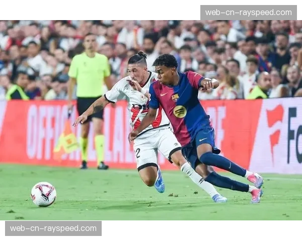 观察:为应对高强度逼抢,西甲中下游球队后场出球模式呈现“门将大脚化”趋势。 观察:为应对高强度逼抢,西甲中下游球队后场出球模式呈现“门将大脚化”趋势。